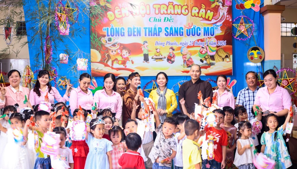 Cần Thơ: Chùa Ngọc Thiên trao hơn 500 phần quà Trung thu đến thiếu nhi