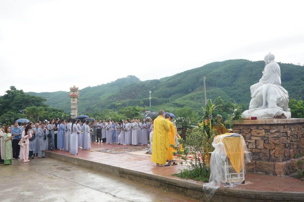 Đà Nẵng: Chùa Pháp Hoa Sơn tổ chức an vị tôn tượng Địa Tạng Vương Bồ Tát