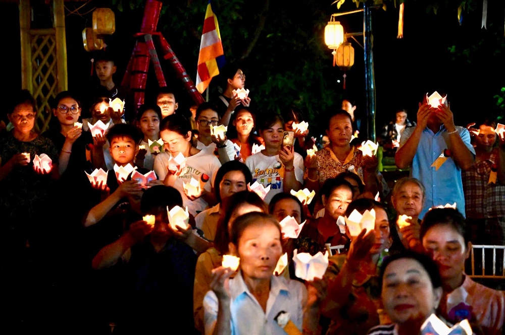 Thanh Hóa: Hàng nghìn ngọn nến tri ân được thắp lên tại Đại lễ Vu Lan chùa Mao Xá