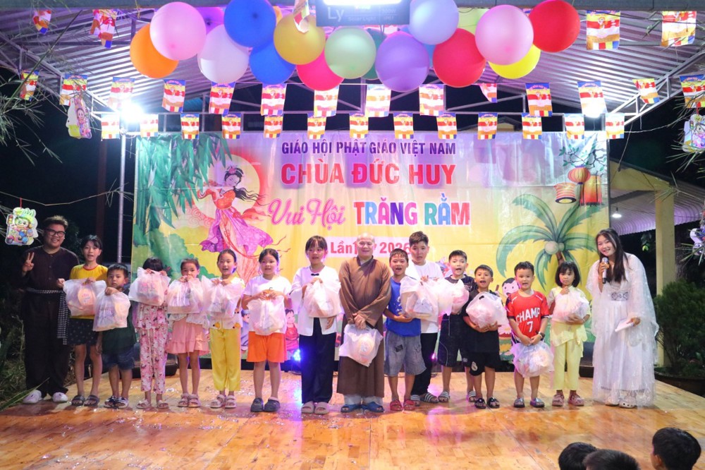 Tây Ninh: Chương trình “Vui hội Trăng rằm” lần thứ 10 năm 2026 tại chùa Đức Huy