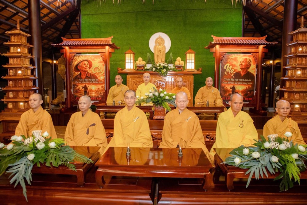 Vĩnh Long: Hơn 500 Phật tử trở về Chùa An Long tham dự Vu Lan – Báo Hiếu, lan tỏa đạo lý tri ân và hiếu hạnh