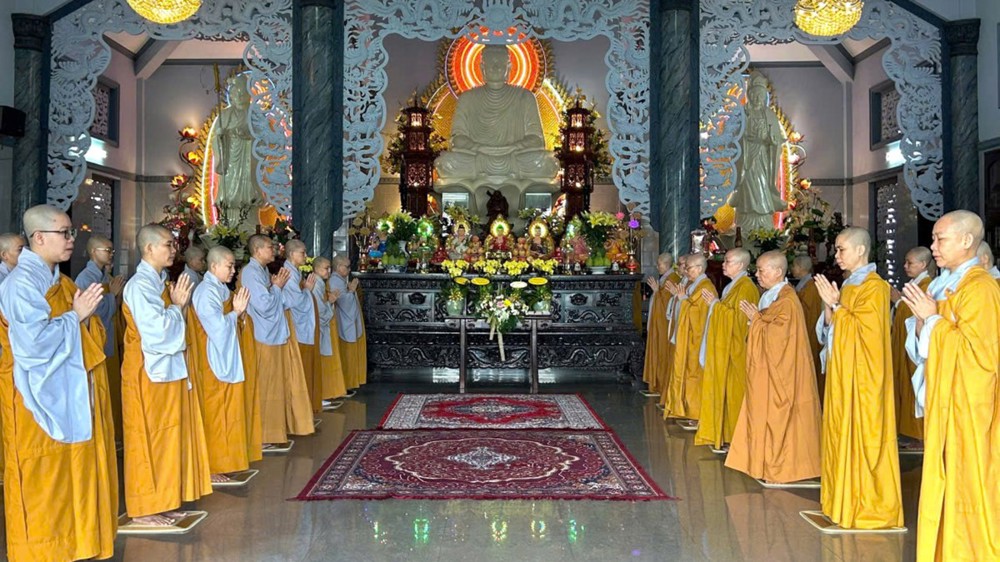 TP.HCM: 70 hành giả An cư tại Tổ đình Kim Sơn trang nghiêm cử hành lễ Tự tứ