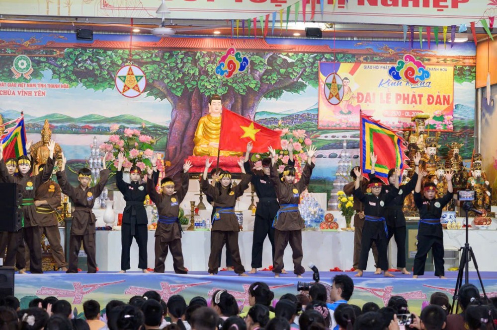 Thanh Hóa: Chùa Vĩnh Yên tổ chức Đêm hội Trăng rằm, mang niềm vui Trung thu đến thiếu nhi