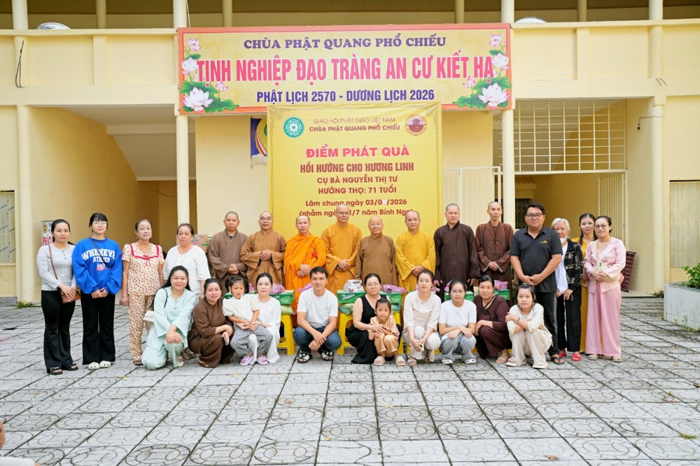 An Giang: Gia quyến cụ bà Nguyễn Thị Tư làm thiện nguyện hồi hướng công đức mùa Vu lan