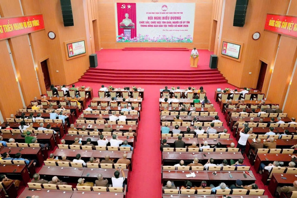 Phú Thọ: Biểu dương chức sắc, chức việc tôn giáo và người có uy tín trong đồng bào dân tộc thiểu số