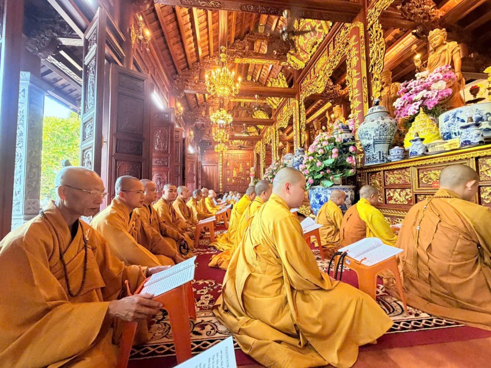 Ninh Bình: Hạ trường chùa Hòa Lạc hành đạo ngày thứ hai tinh tấn hành trì, đồng hòa cộng trụ