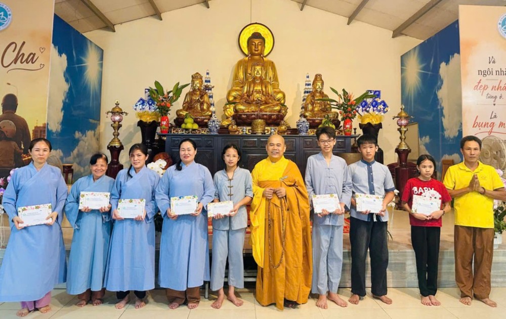 Thanh Hóa: Chùa Đống Cao tổ chức phát thưởng năm học 2025–2026 nhân khánh đản Bồ Tát Địa Tạng