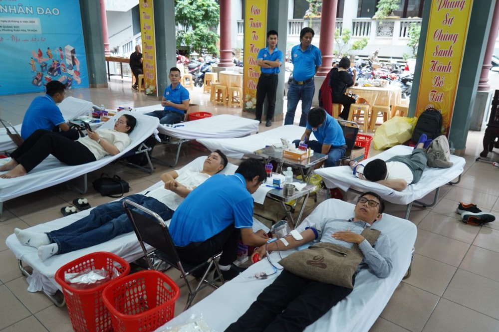 TP. HCM: Văn phòng 2 Trung ương Giáo hội tổ chức hiến máu nhân đạo