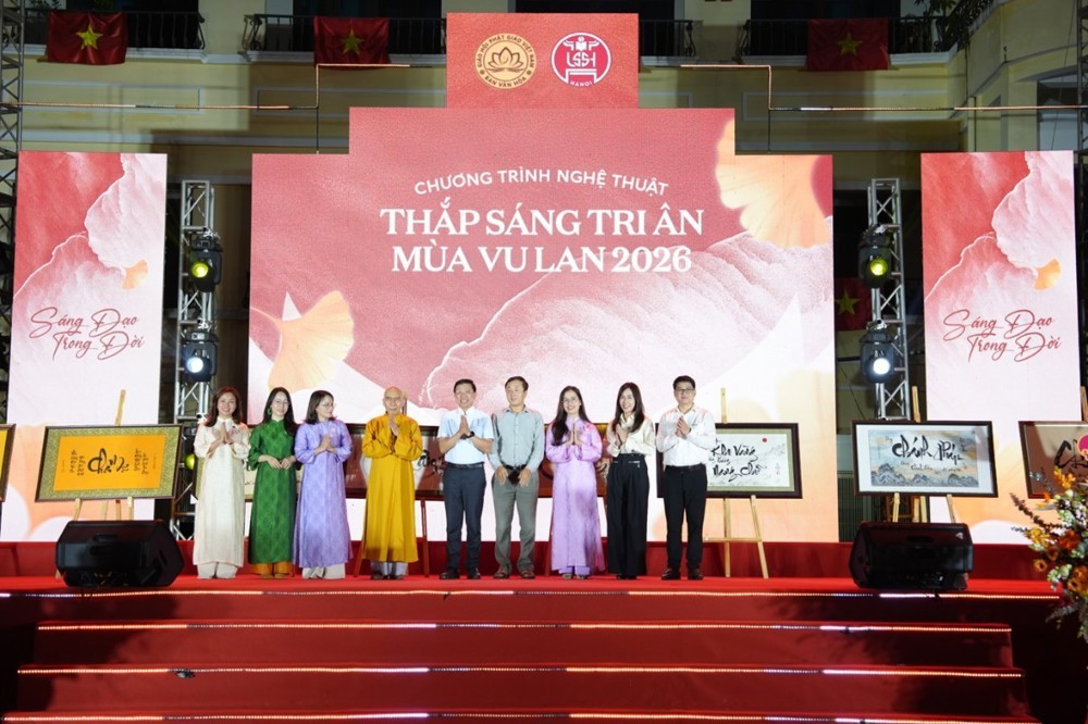 Thắp sáng tri ân mùa Vu lan
