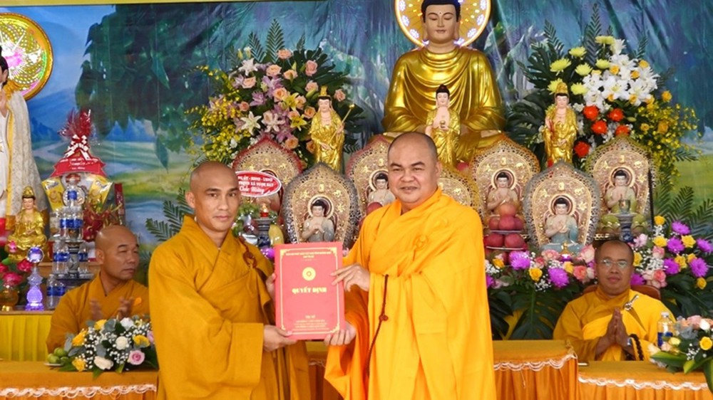 Quảng Ngãi: Công bố Quyết định thành lập chùa Bửu Quang và chú nguyện rót đồng đúc Đại hồng chung
