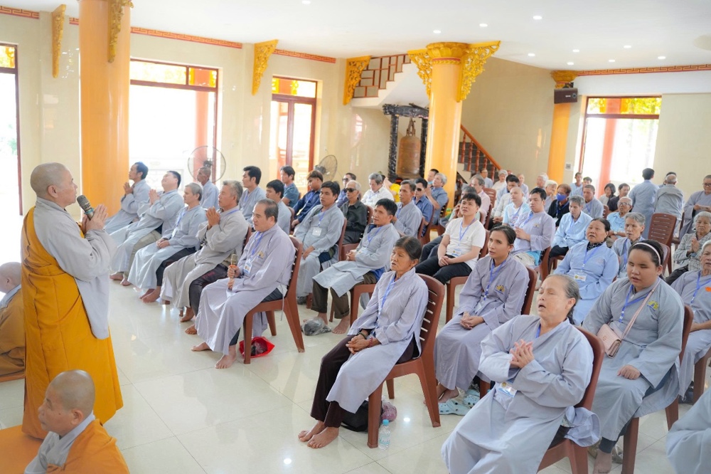 Đồng Nai: Chùa Tân Minh tổ chức khóa tu niệm Phật cho người khiếm thị