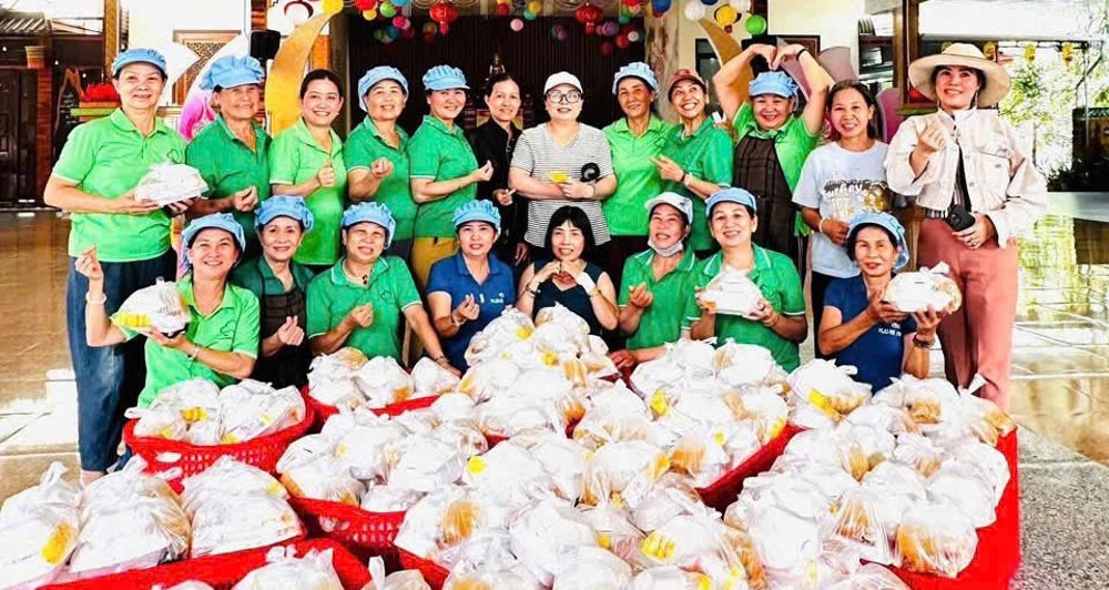 Đắk Lắk: Bếp chùa Linh Phong trao 500 suất cơm đến bệnh nhân tại bệnh viện vùng Tây Nguyên
