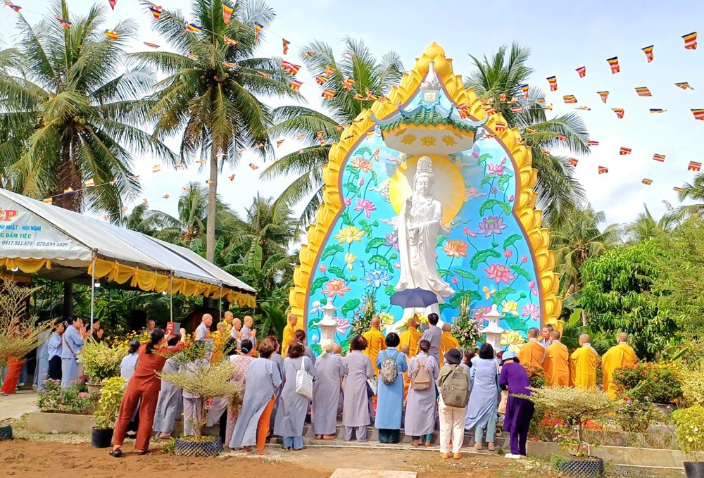 Vĩnh Long: Chùa Linh Ứng trang nghiêm tổ chức Lễ An vị tôn tượng chư Phật và Bồ tát