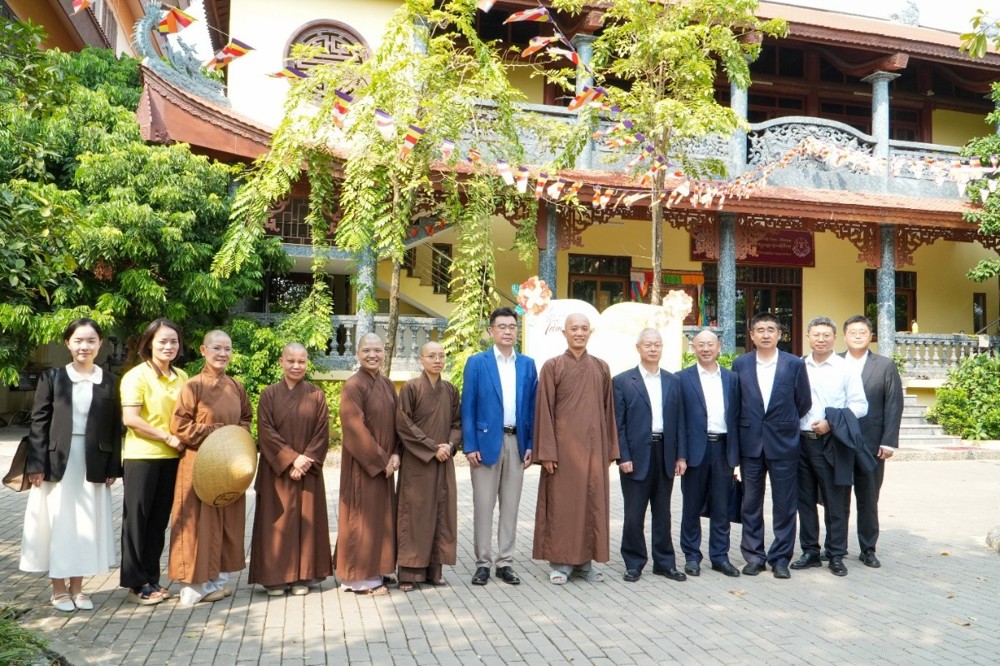 Đoàn Hiệp hội Bảo vệ và Phát triển Văn hóa Tây Tạng, Trung Quốc thăm Trung tâm Biên phiên dịch Tư liệu Phật giáo Quốc tế