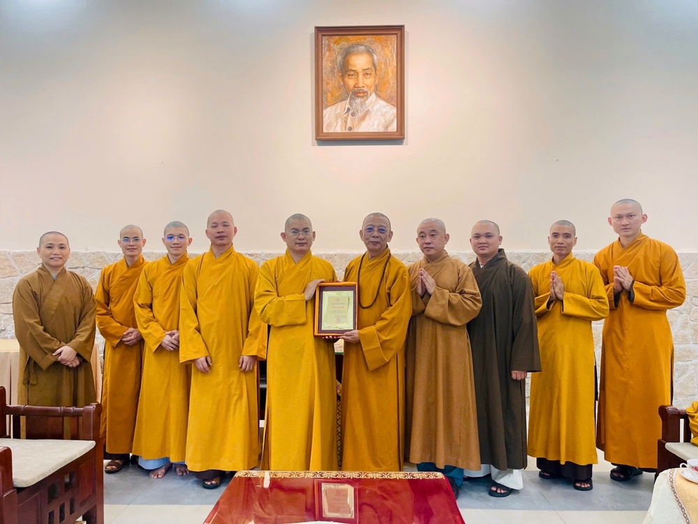 Phân ban Phật tử Dân tộc Trung ương thăm và tri ân tại chùa Thiền Tôn Phật Quang