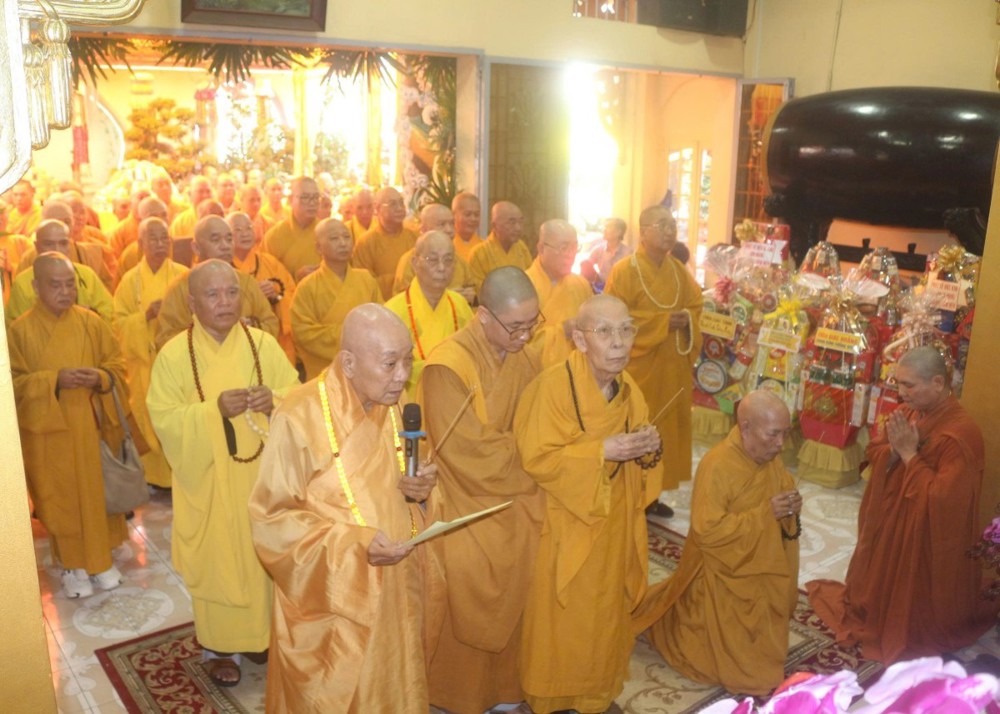 TP.HCM: Lễ tưởng niệm húy nhật lần thứ 6 Hòa thượng Thích Minh Dũng, khai sơn chùa Phật Đà, trao quà cho bà con khó khăn