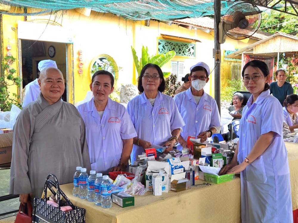 Đồng Tháp: Tinh thần Từ bi và Y đức với những viên thuốc ấm tình tại chùa Hội Phước