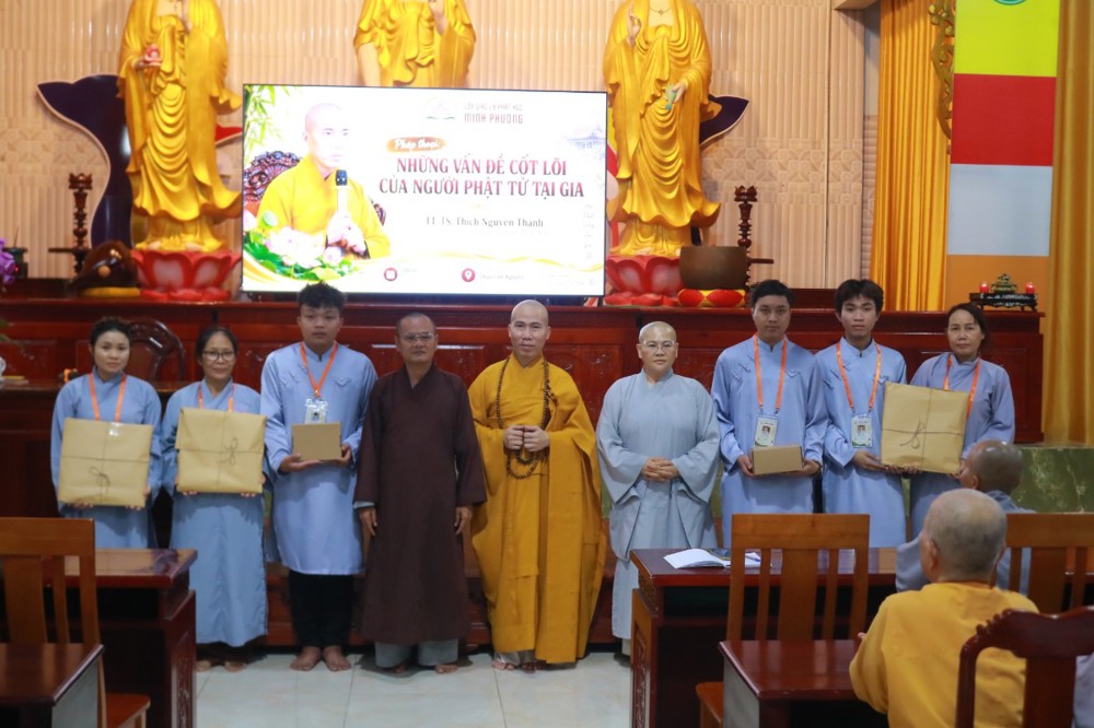 Tây Ninh: Lớp Giáo lý Phật học Minh Phương lắng nghe pháp thoại “Những vấn đề cốt lõi của người Phật tử tại gia”
