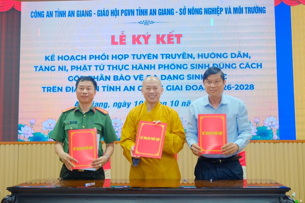 An Giang: Ký kết phối hợp hướng dẫn phóng sinh đúng cách, bảo vệ đa dạng sinh học
