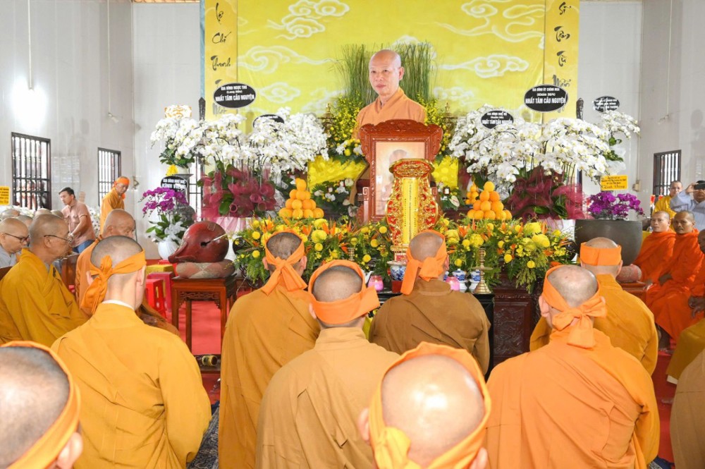Vĩnh Long: Trang nghiêm Lễ Truy niệm, cung tống Kim quan Cố Hòa thượng Thích Lệ Sĩ đến Đài Trà tỳ