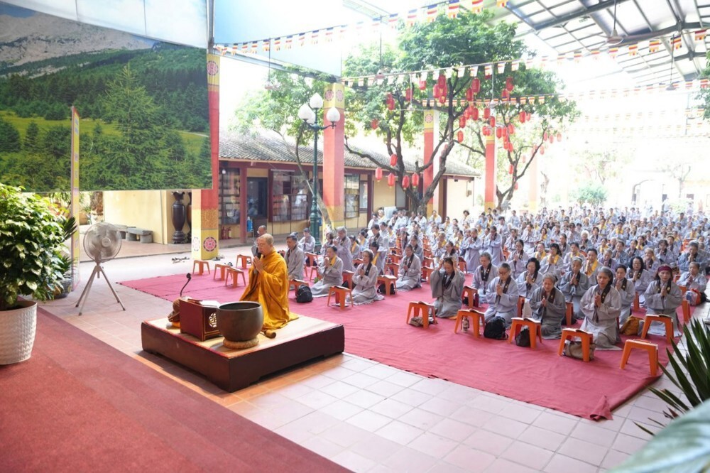 Hà Nội: Khoá lễ ngũ bách danh tại chùa Bằng kỷ niệm ngày Bồ Tát Quán Thế Âm xuất gia 19/09