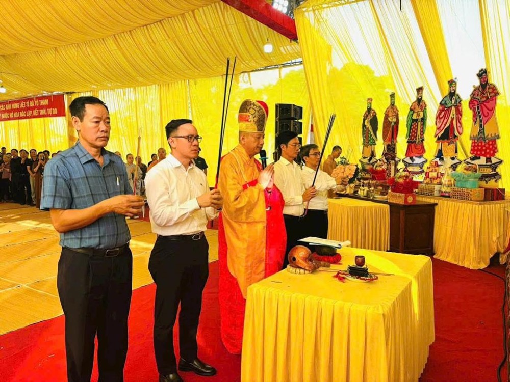 Hải Phòng: Đại lễ cầu siêu, dâng hương tưởng niệm tri ân các Anh hùng Liệt sĩ tại khu Mả Chìa