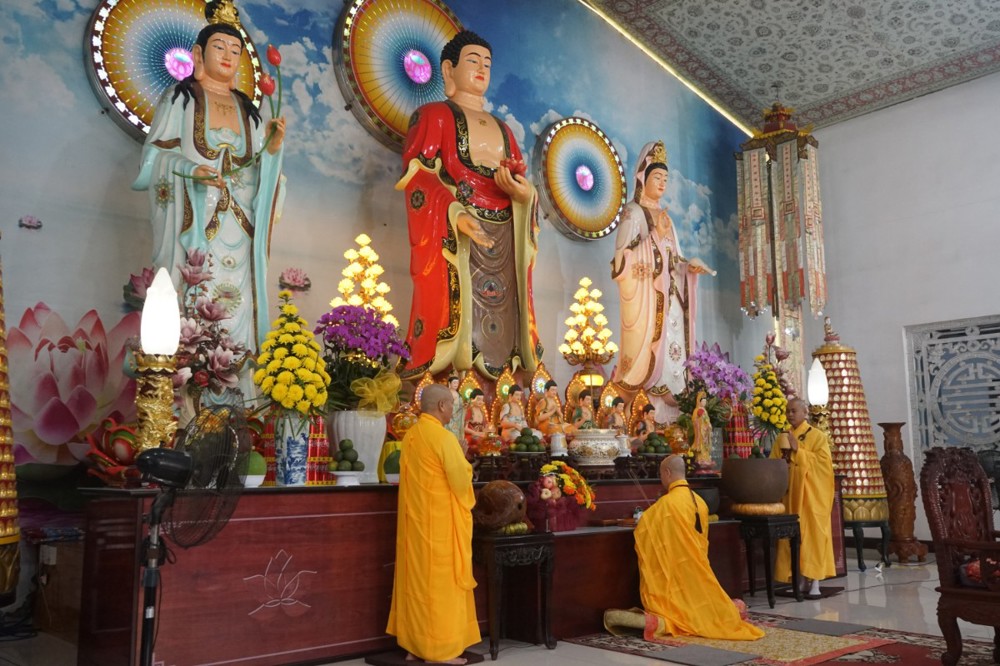 Đà Nẵng: Hòa thượng Thích Minh Thành thuyết giảng tại khóa tu chùa Bà Đa