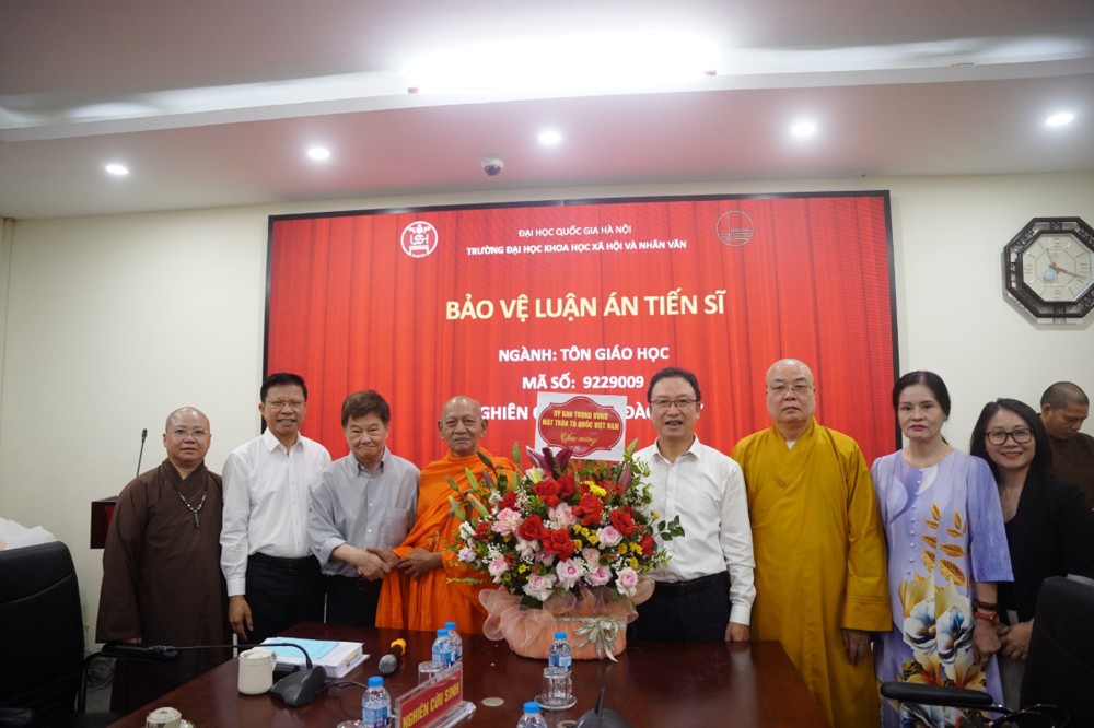 Hòa thượng Đào Như bảo vệ thành công luận án Tiến sĩ với 06/06 phiếu tán thành