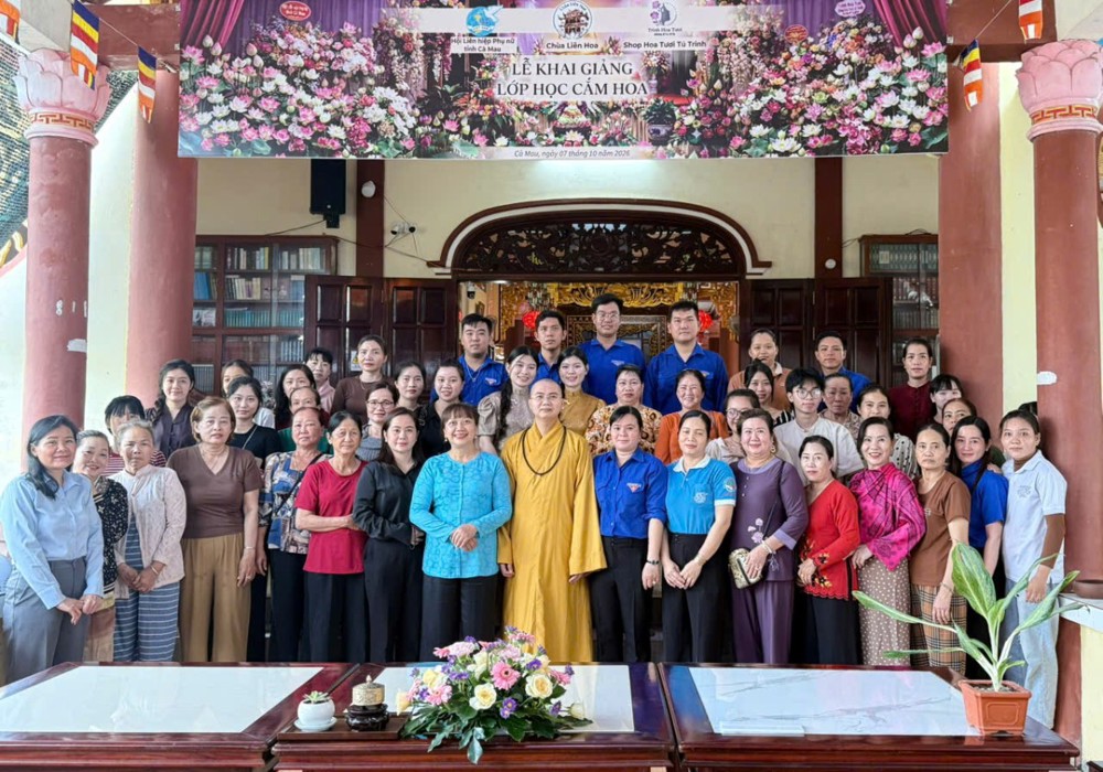 Cà Mau: Chùa Liên Hoa khai mạc lớp học cắm hoa tôn giáo
