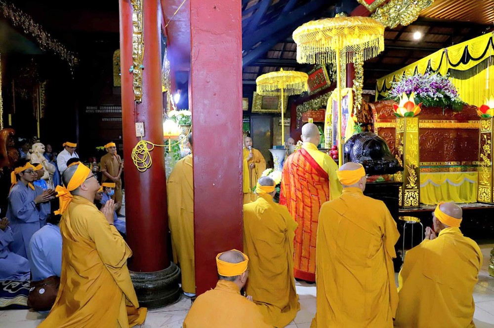 TP.HCM: Lễ nhập kim quan và thọ tang Trưởng lão Hòa thượng Thích Huệ Thông
