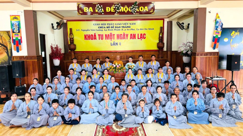 TP.HCM: Đông đảo Phật tử tham dự khóa tu “Một Ngày An Lạc” lần thứ 4 tại Chùa Bồ Đề Đạo Tràng