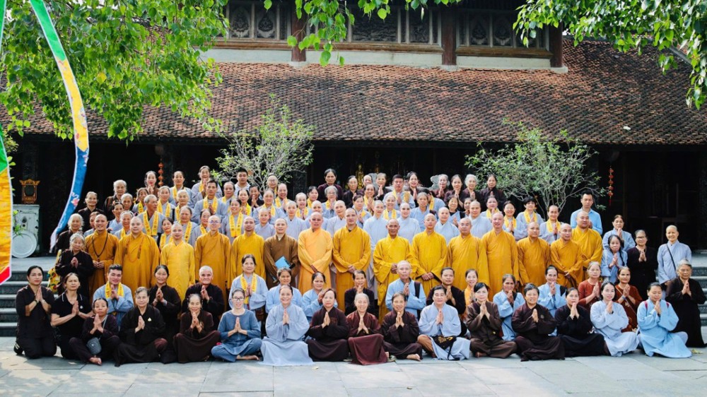 Ban Hoằng pháp và Hướng dẫn Phật tử Phật giáo tỉnh Phú Thọ thăm, vấn an chư Tôn đức lãnh đạo Ban Trị sự tỉnh
