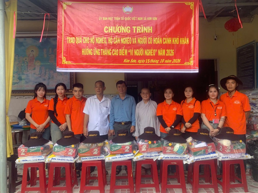 Đồng Tháp: Chùa Thiên Phước Ni trao 100 phần quà cho người khuyết tật và người khiếm thị