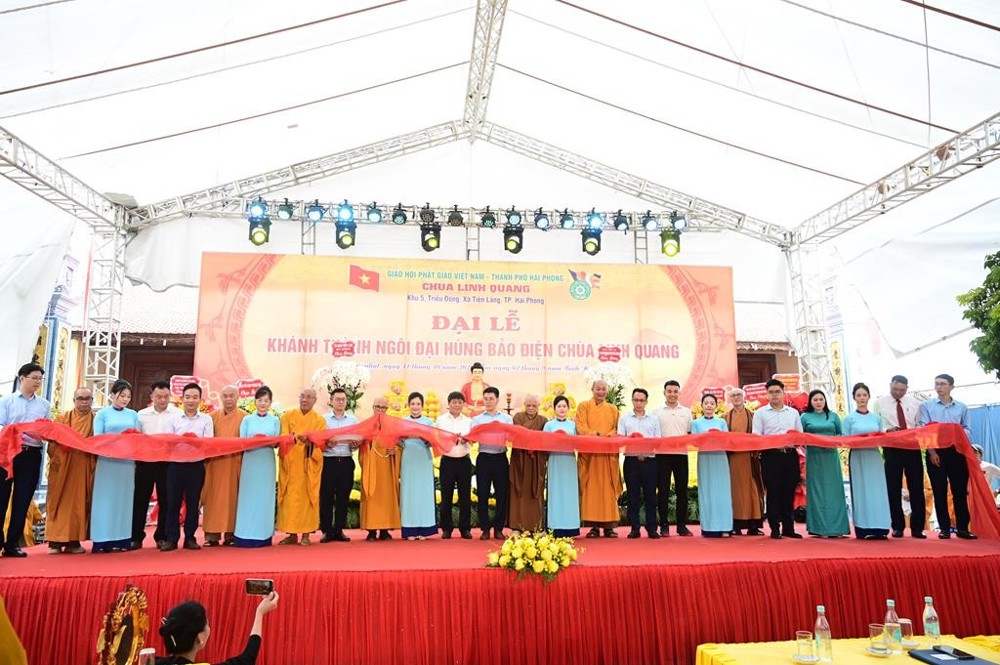 Hải Phòng: Đại lễ cắt băng khánh thành ngôi Đại hùng Bảo điện chùa Linh Quang (Triều Đông)