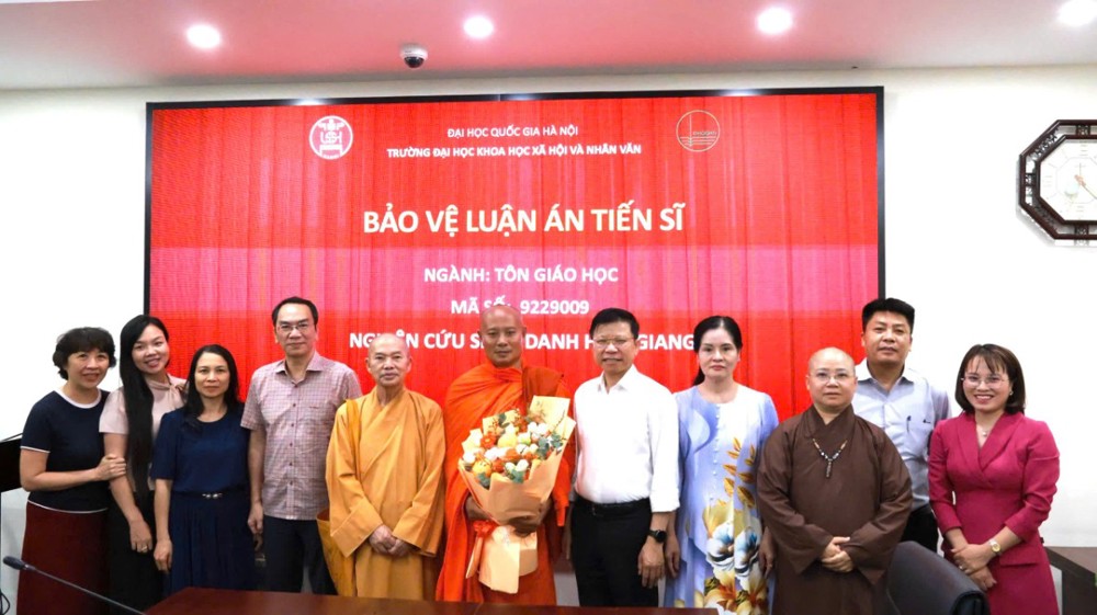 Đại đức Danh Hữu Giang bảo vệ bảo vệ thành công luận án Tiến sĩ chuyên ngành Tôn giáo học